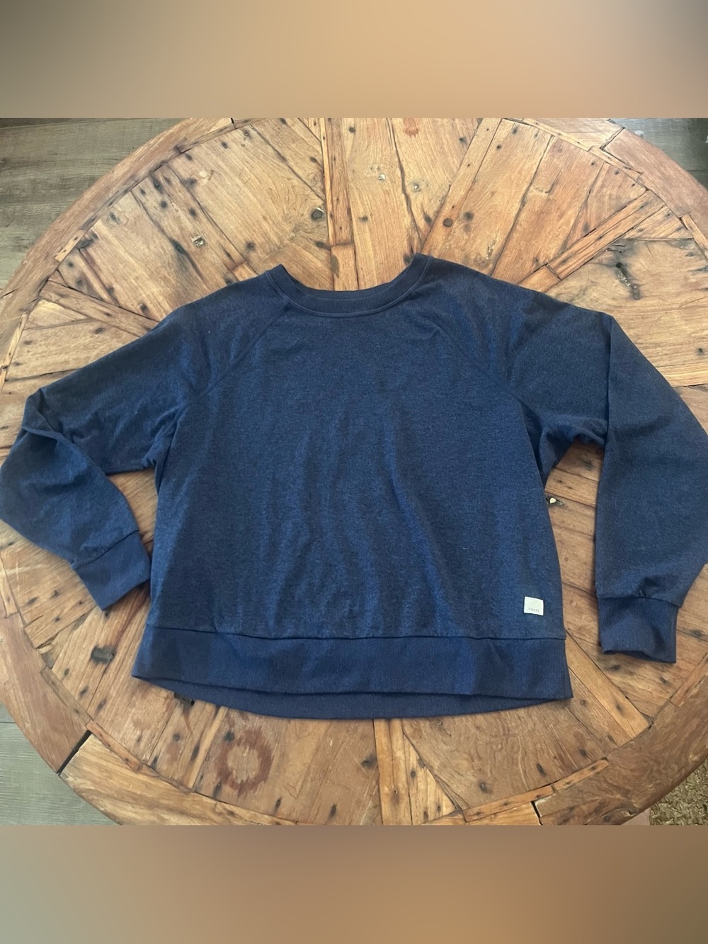 VUORI HALO NWOT WMN 44” Modern Crew Pullover Dark Blue Soft PrimeKnit Performanc